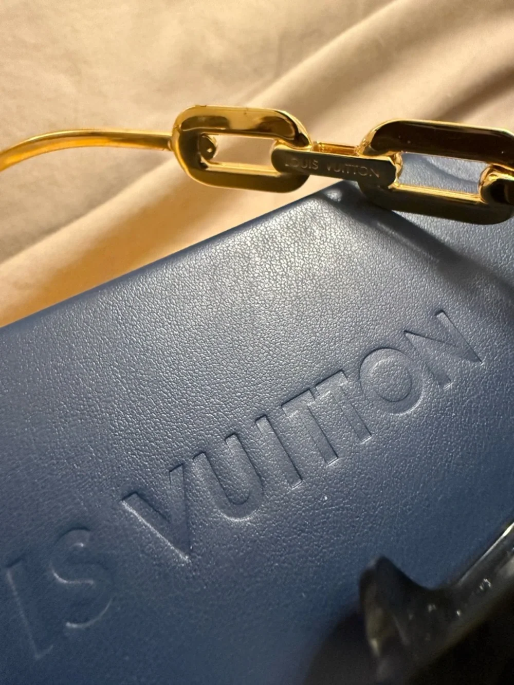 Louis Vuitton LV Edge Black Gold Cat-Eye Sunglasses - Picture 9 of 9